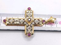 Kreuzanhänger 750 Gold mit Diamant & Rubin - Bild 5