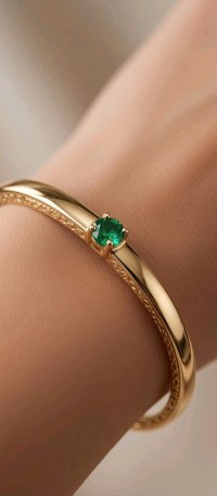 Armreif 585 Gelbgold Bangle mit 0,3 ct Smaragd - Bild 1