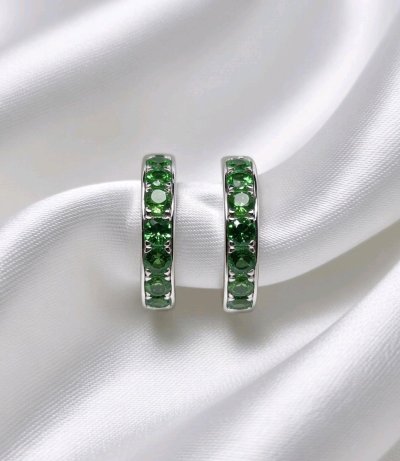 Ohrringe 585 Gold Tsavorit 1,03 ct Stecker Creolen